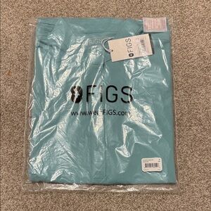 NEW Figs Aquamarine Rafaela Scrub Top